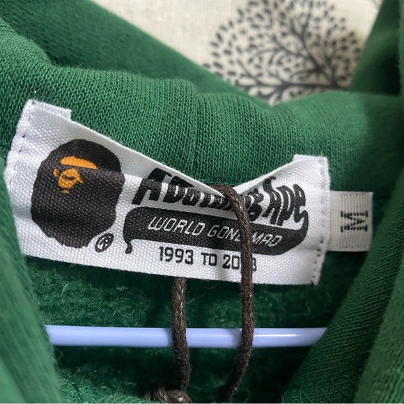 BAPE Green Loose-Fitting Hoodie With Lettering Drawstring - Picture 7 of 7